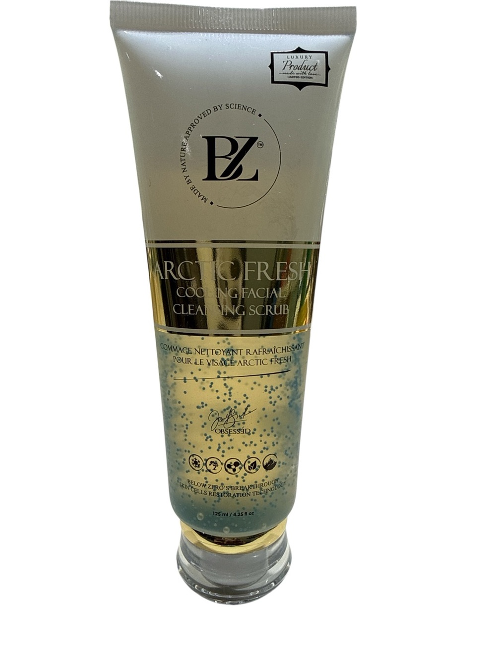 Arctic Fresh Cooling Facial Cleansing Scrub - White/Gold
